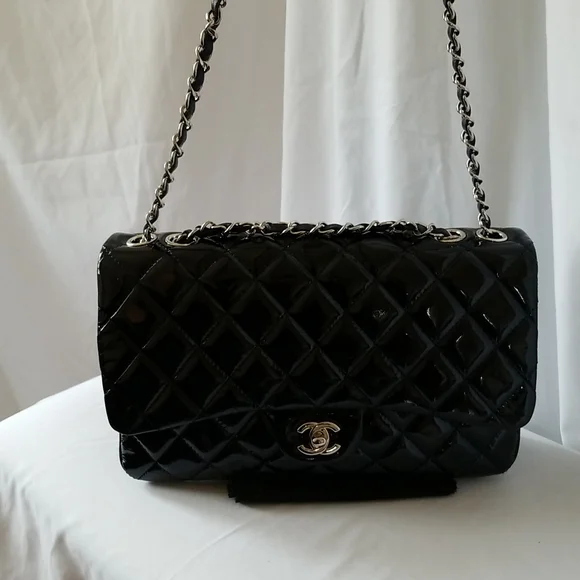 CHANEL Classic Flap Quilted Patent Bag. - Picture 10 of 16